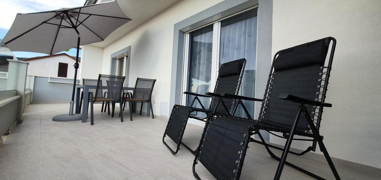 Apartmani Naomi&Leo Senj  Exterior foto